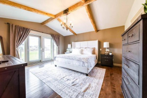 Luxury Dream Home-FireTable-KingBed-EV-BBQ-GamesRm